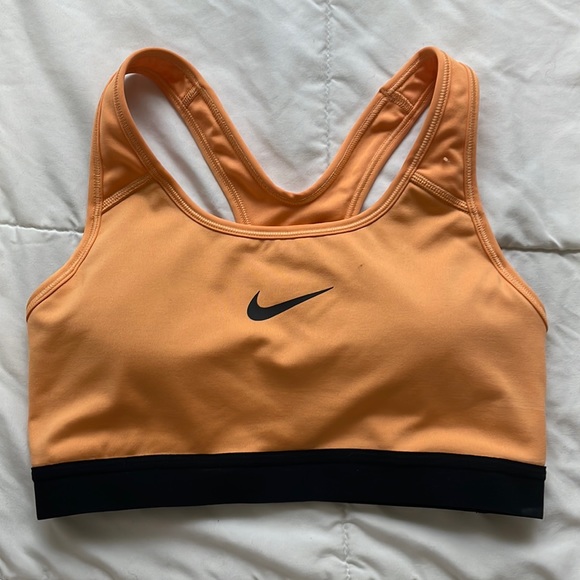 Nike dry fit sports bra BARELY used
